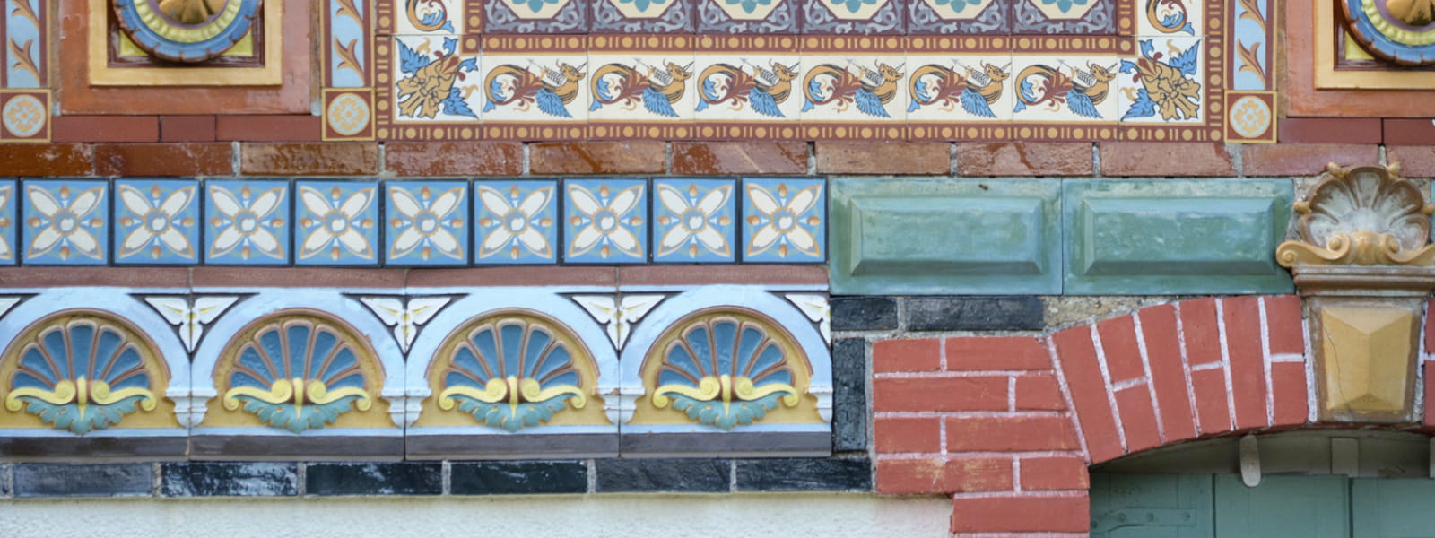 détail de la façade de la maison catalogue Perrusson à Villefranche sur Cher