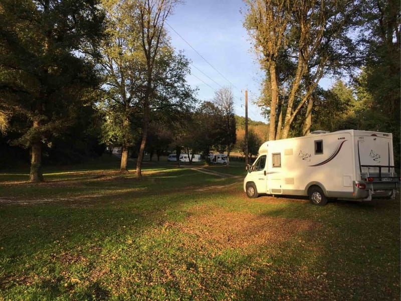 Aire Camping-Car Park - Les Montils